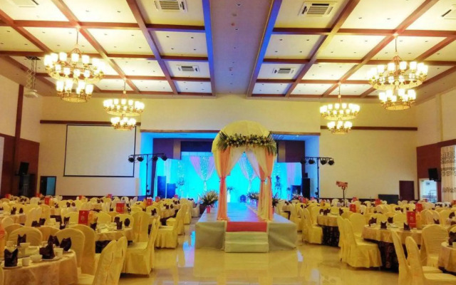 Jianmenguan Hotel