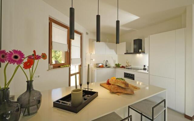 Villa Gelso park and private pool, lake view, ac,