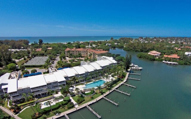 Harbor Villa Club 205