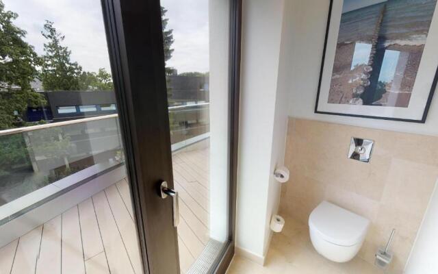 White Pearl Apartment 3.01