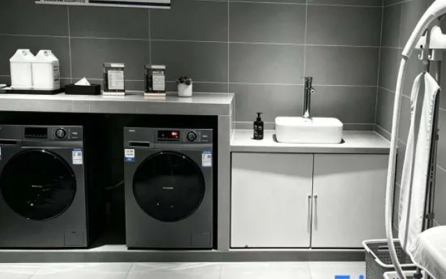 Homeinn Selected Hotel (Ordos Kangbashi Municipal Government Museum)(如家商旅酒店(鄂尔多斯康巴什市政府博物馆店)) – Bathroom – Ordos