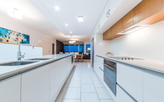 Peninsula 3 Bedroom Apartment