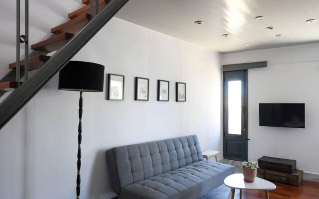 Sunshine Apt- Unique Holidays by the Sea