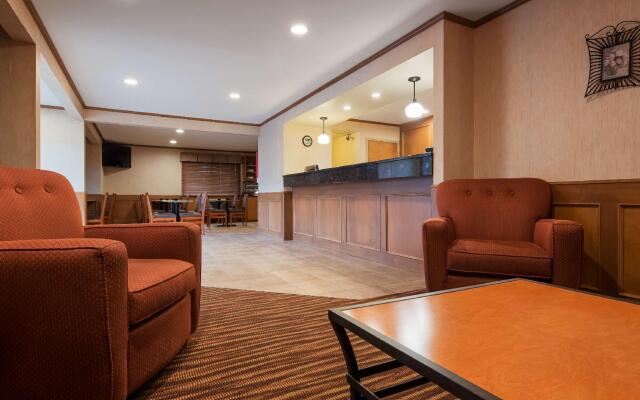 SureStay Plus Hotel By Best Western Salmon Arm