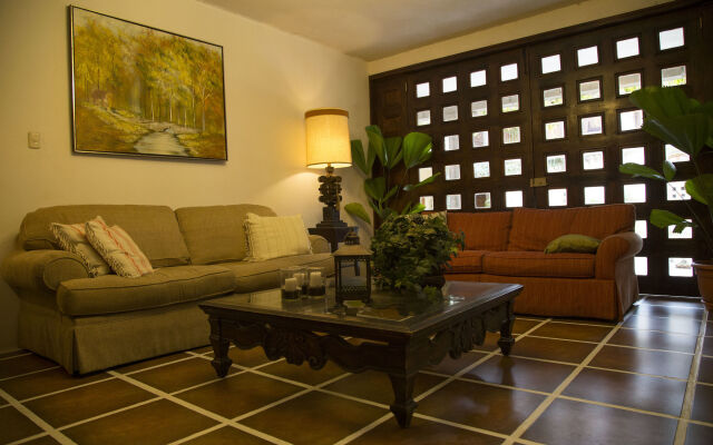 El Carmen Suites