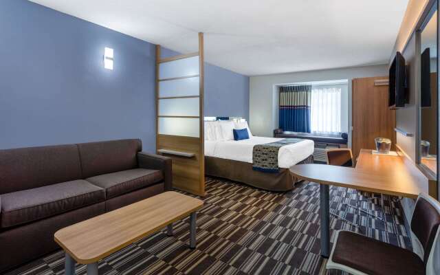 Microtel Inn & Suites by Wyndham Burlington