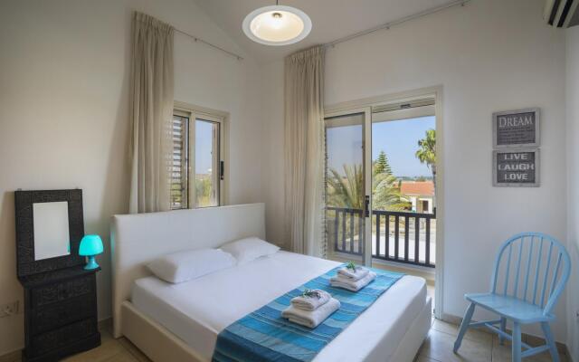 Beachfront Villa Meneou 5