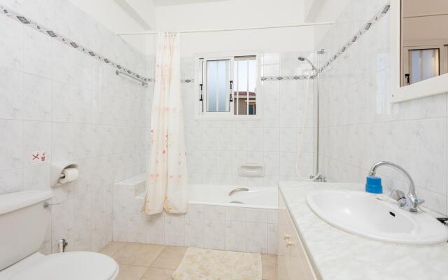Villa Lela Pente Large Private Pool Walk to Beach A C Wifi Car Not Required Eco-friendly - 2167
