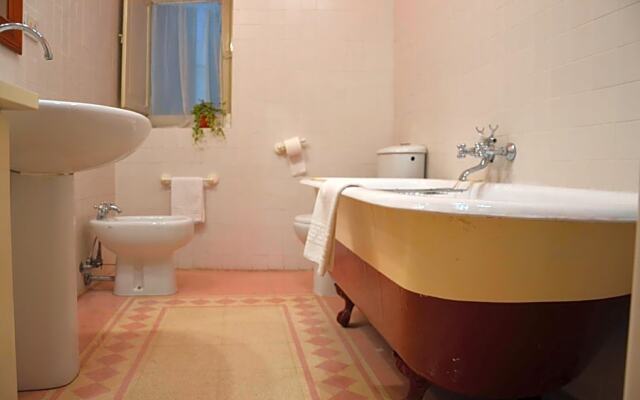 Casa Ciri Bed  Breakfast