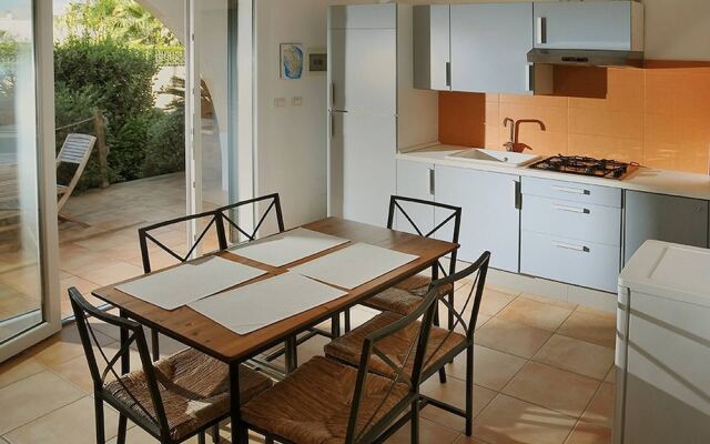 Apartment 3 With Pool And Sea View