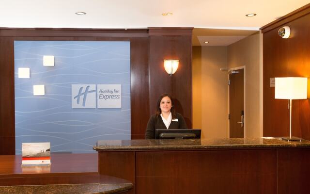 Holiday Inn Express Hotel & Suites WHITECOURT, an IHG Hotel