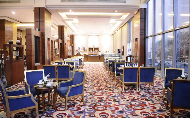 Al Hamra Palace By Warwick