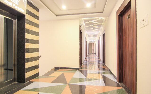 OYO 14886 Hotel Royal Paradise