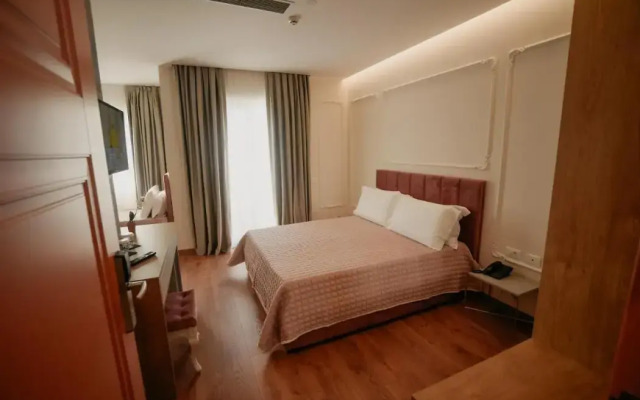 Martiness Hotel