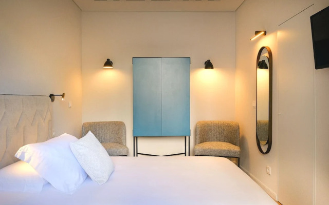 MouraSuites Hotel