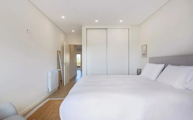 The Pine Flat with Pool at Furadouro