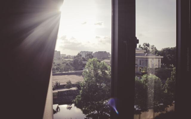 Sunrise Motel