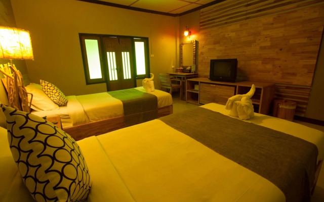 Baanplaidoi Resort