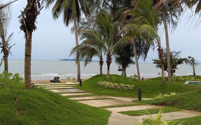 SEAnery Beach Resort