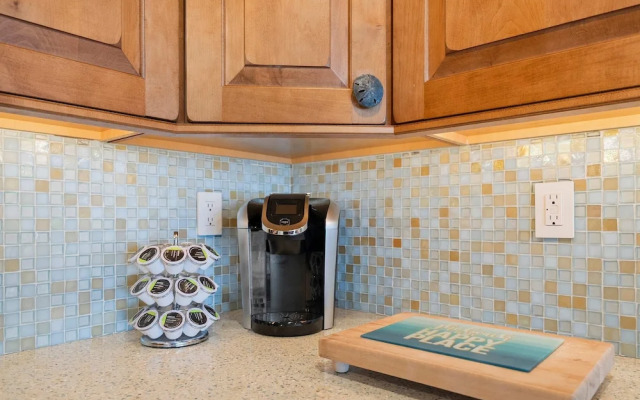 Vast Oceanfront Views Pool Patio Tennis