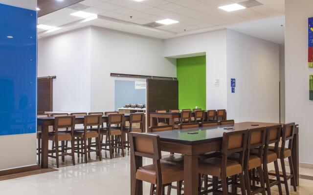 Holiday Inn Express Manzanillo by IHG