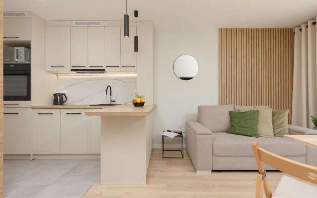 Aleja Jana Pawla II Studio by Renters