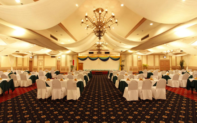 Waterfront Insular Hotel Davao