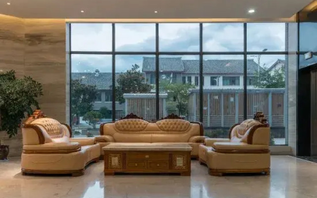 Gaoqiu Zhijia Holiday Hotel