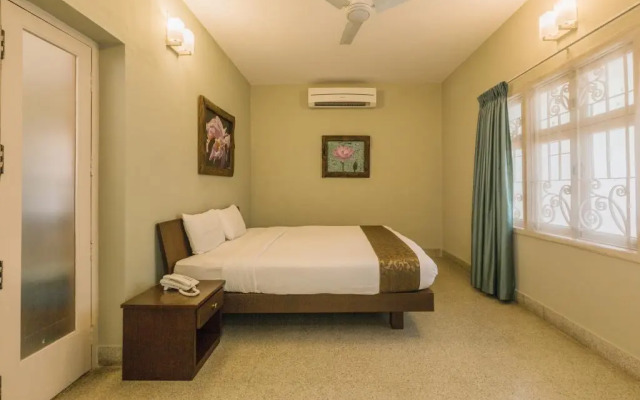 Hanu Reddy Residences Poes Garden