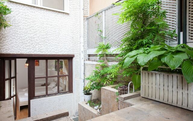 Urban Hostel & Apartments