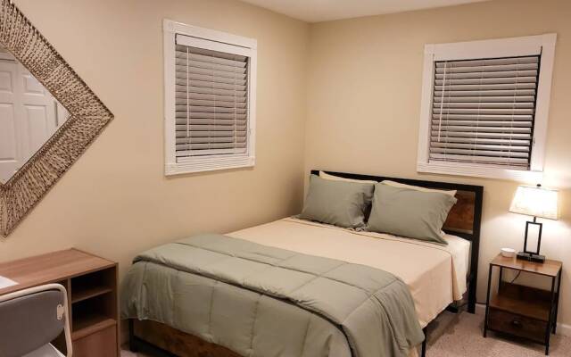 Room in House - Majestic Private Room