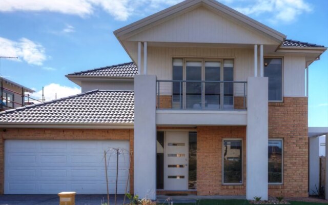 Wyndham Harbour Villa - Melbourne