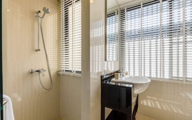 Townhouse With A Walking Distance From Bangtao Beach