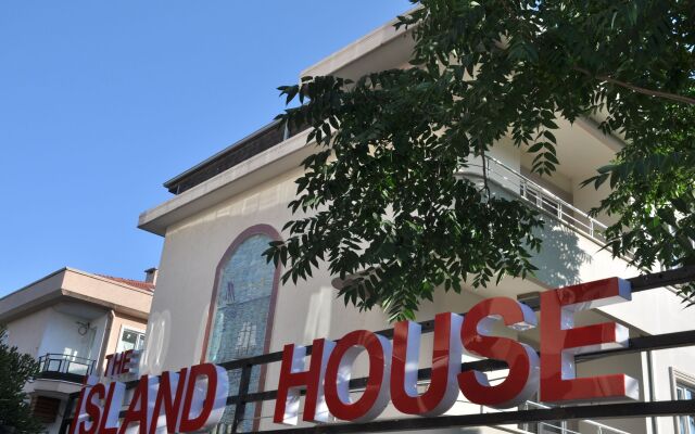 Island Hotel