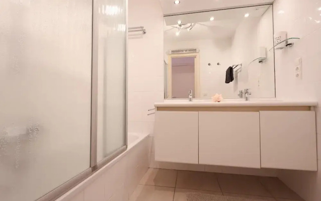Apartment With Private Balcony