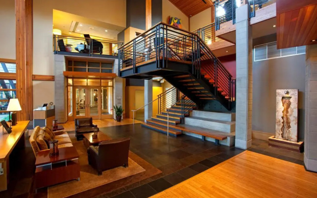 Cedarbrook Lodge
