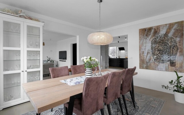 Luxury Apt In Prime Location Ocean View