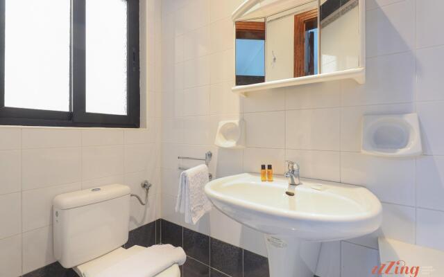 Seafront 2 Bedroom Apartment Overlooking Bay