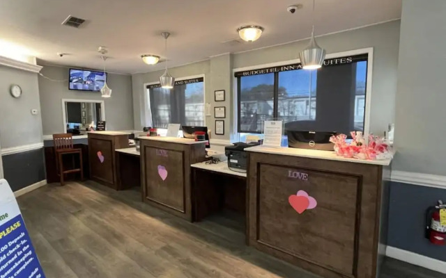 Budgetel Inn & Suites