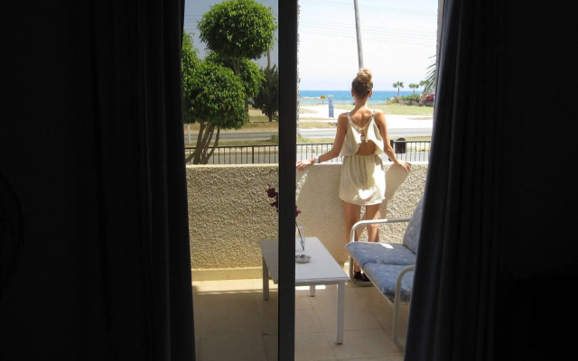 Themis Apartments