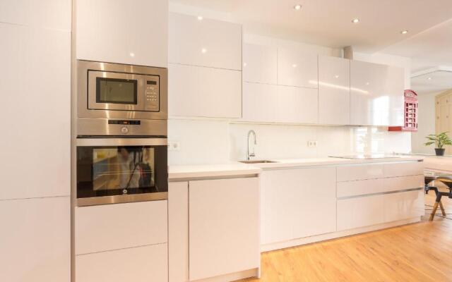 Urbe10 Plaza de la Constitucion 1 Bedroom Apartment