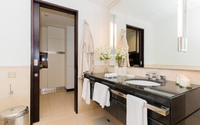 High Floor Hotel Facilities Incl Studio