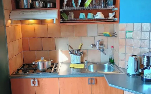 On The Terrace La Vida Joy Mansard Top Kitchen