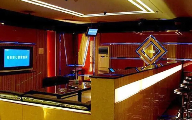 Purui Duomu Holiday Hotel - Lijiang