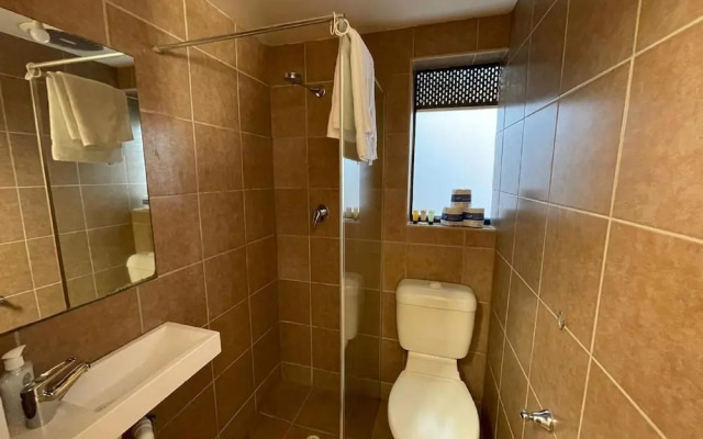 Unwind Westbourne Park Saltpool Hideaway