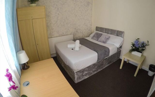 Donnington Bridge Road Rooms