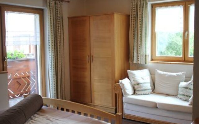 Ferienwohnungen Franz Pfeifer / Beatrice Roduner