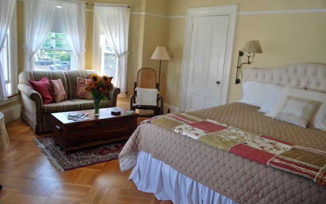Bayside Inn Bed & Breakfast