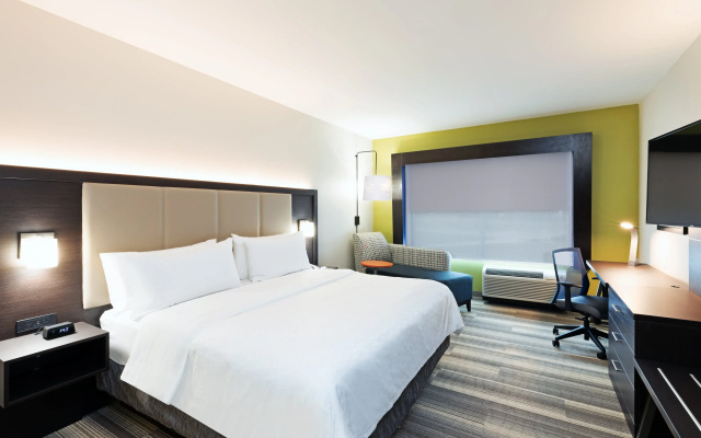 Holiday Inn Exp Stes Purcell by IHG