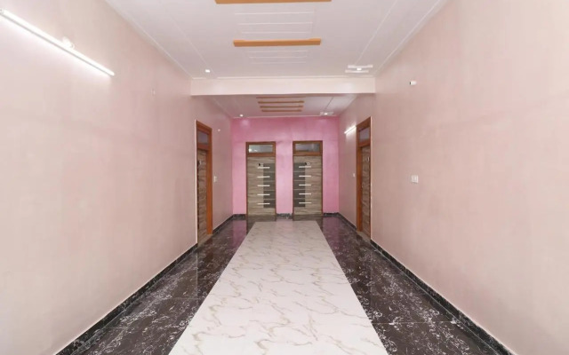 OYO 28244 Hotel The Green Town